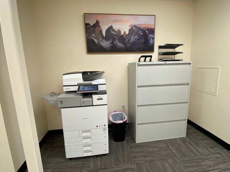 More Photos Of 3186 Vista Way, Oceanside Office For Sale