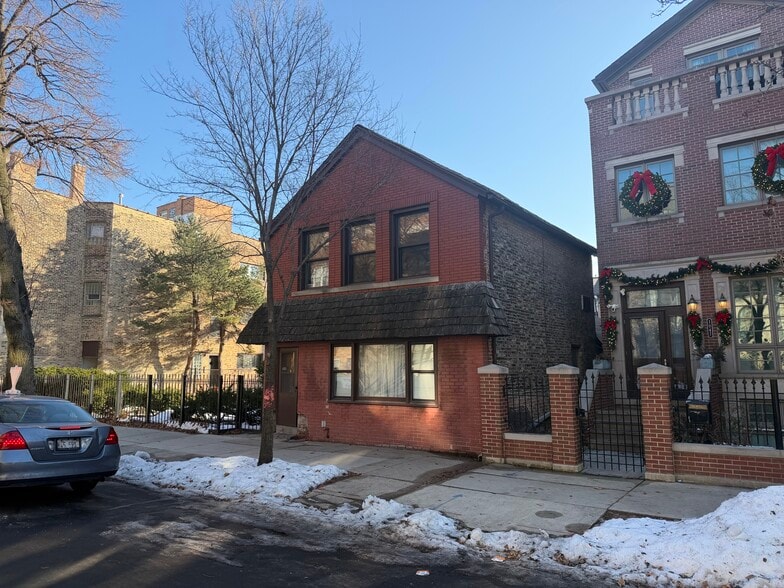 More Photos Of 1041-1045 W Polk st, Chicago Land For Sale