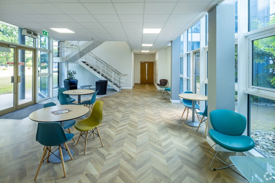 More Photos Of 1310 Solihull Pky, Birmingham Coworking Space