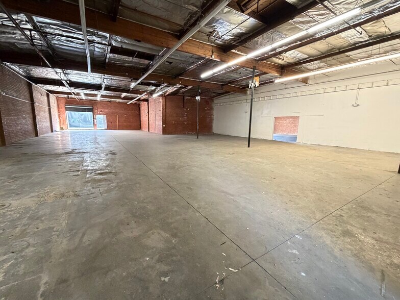 More Photos Of 1714 Wall St, Los Angeles Manufacturing For Lease