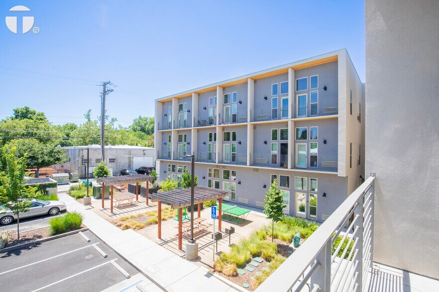 More Photos Of 820 S St, Sacramento Apartments For Sale