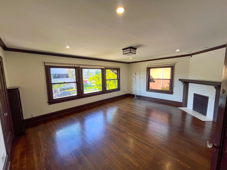 More Photos Of 658 S Bronson Ave, Los Angeles Office Residential For Lease