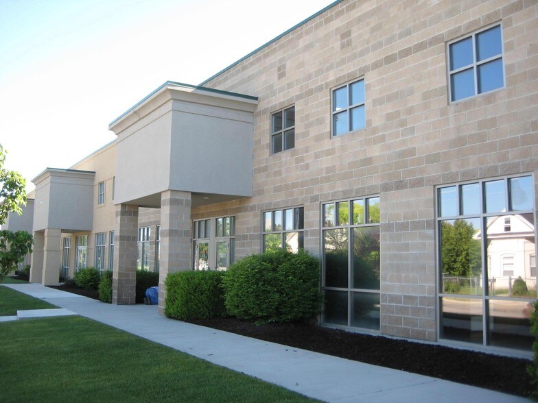 More Photos Of 7777 S Allen St, Midvale Light Manufacturing For Lease