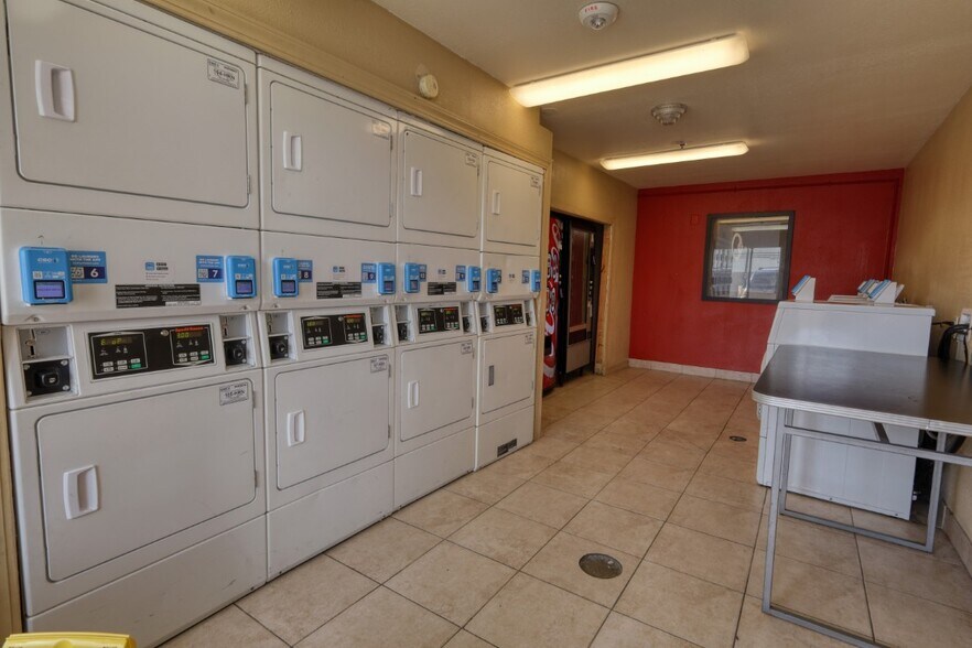 More Photos Of 150 Valley Wood Dr, Spring Hotel For Sale