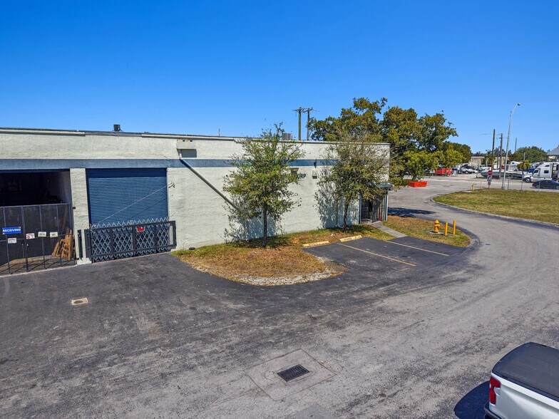More Photos Of 5220 NW 72nd Ave, Miami Warehouse For Sale