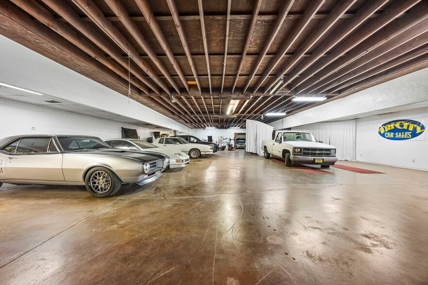 More Photos Of 518 W Columbia Dr, Kennewick Storefront Retail Office For Lease