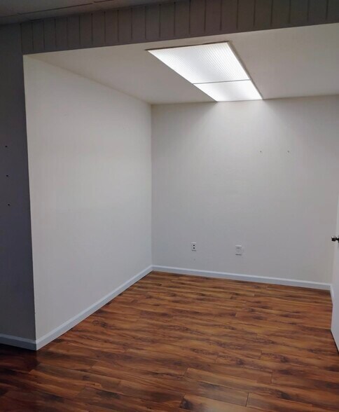 More Photos Of 155 Main St, Woodland Medical For Lease