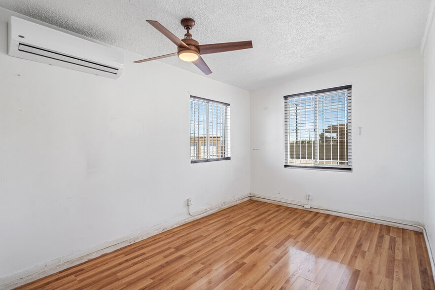 More Photos Of 8837 E Palmdale Blvd, Palmdale Research And Development For Sale