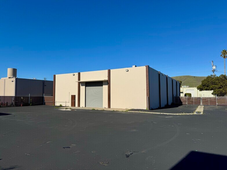 More Photos Of 150 W Harris Ave, South San Francisco Manufacturing For Lease