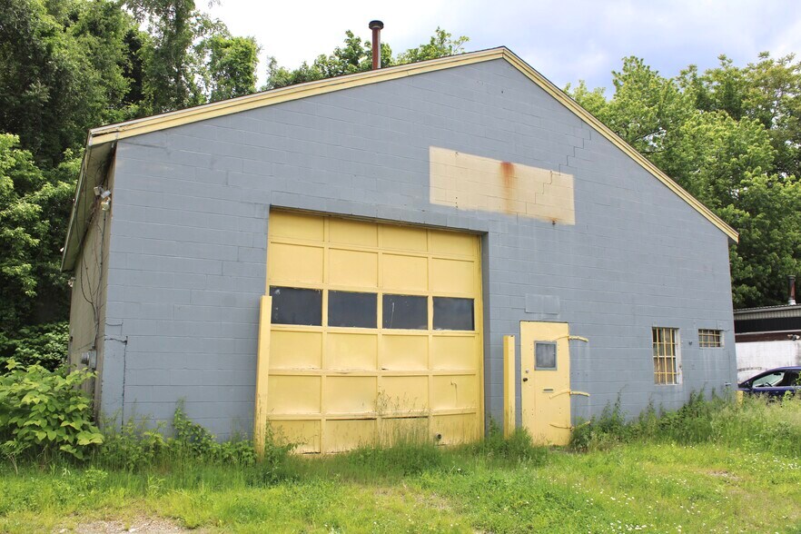 More Photos Of 456 Franklin St, Worcester Service For Sale