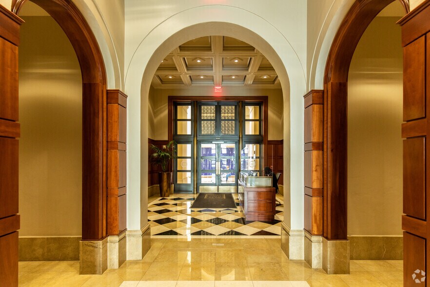 More Photos Of 2525 Ponce de Leon Blvd, Coral Gables Coworking Space