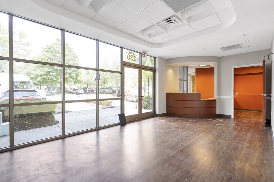 More Photos Of 4385 Johns Creek Pky, Suwanee Medical For Lease