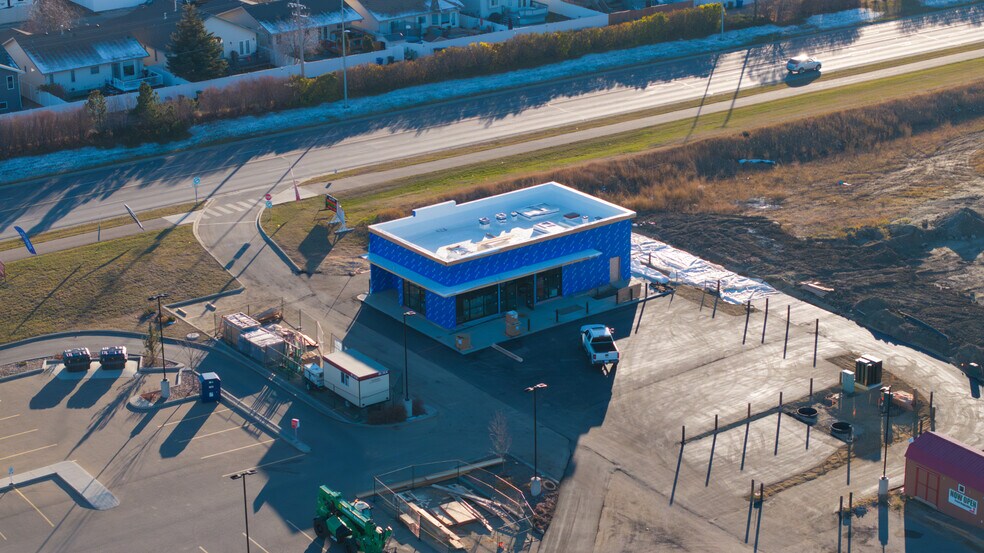 More Photos Of 20 Thomlison Ave, Red Deer Unknown For Lease