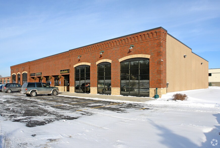 More Photos Of 100 Bridgepoint Way, South Saint Paul Flex For Sale