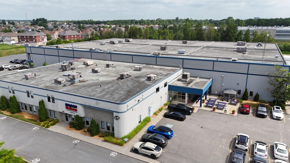 More Photos Of 550 Boul Lemire, Drummondville Light Distribution For Sale