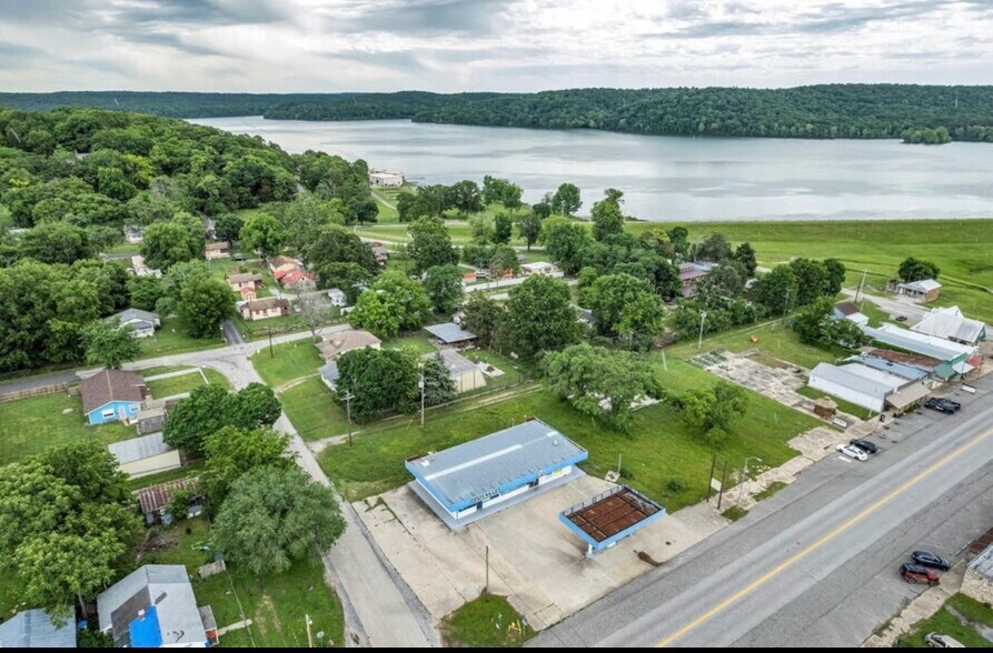 More Photos Of 101 S Main Street, Spavinaw Restaurant For Sale