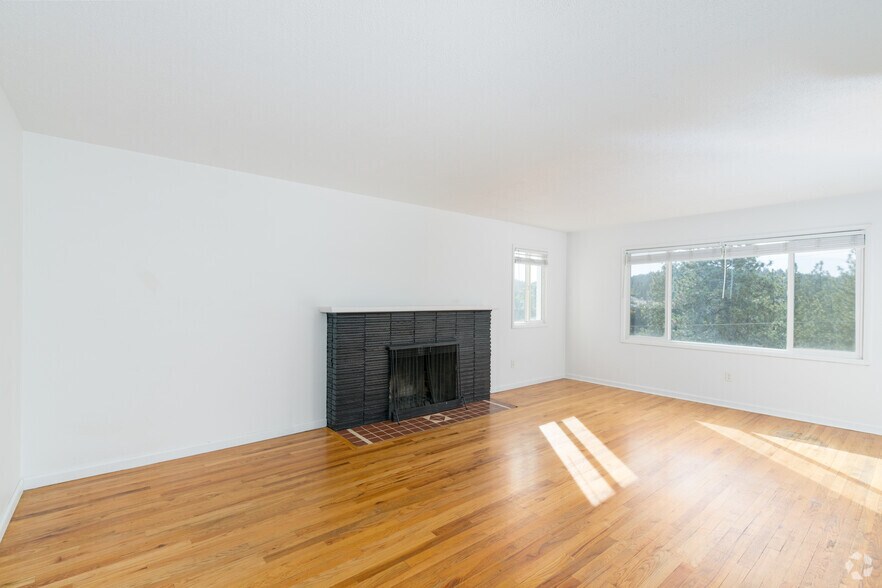 More Photos Of 515 S Coeur D' Alene St, Spokane Apartments For Sale