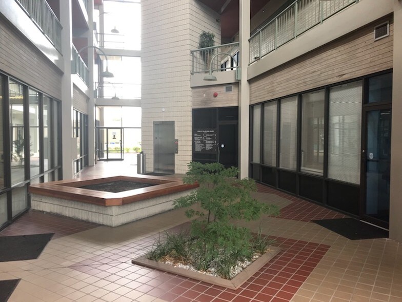 More Photos Of 6477 College Park Sq, Virginia Beach Office For Sale