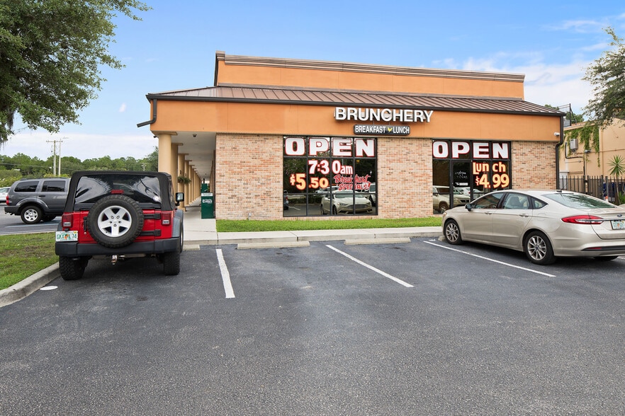 More Photos Of 4325 Lynx Paw Trail, Valrico General Retail For Lease