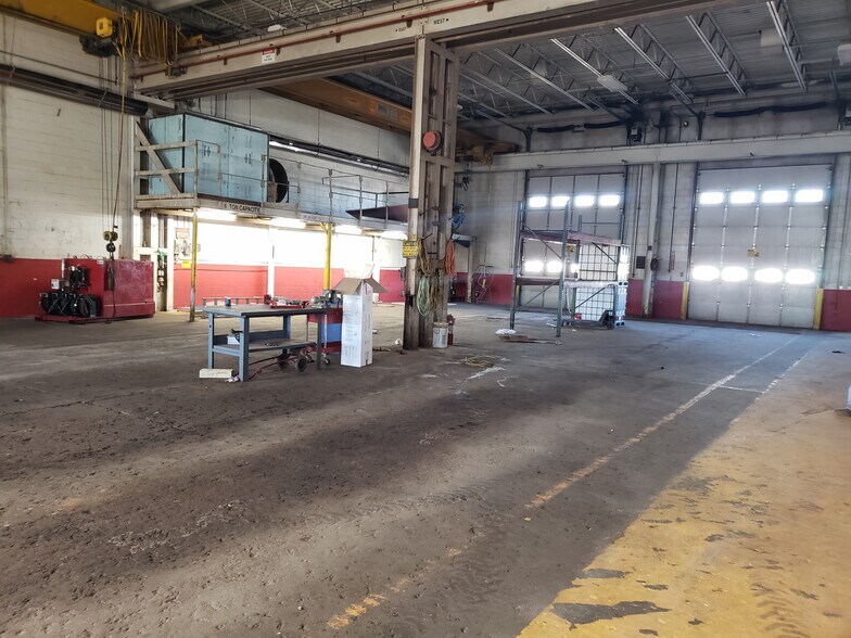 More Photos Of 420 Halliburton Dr, Williston Industrial For Lease
