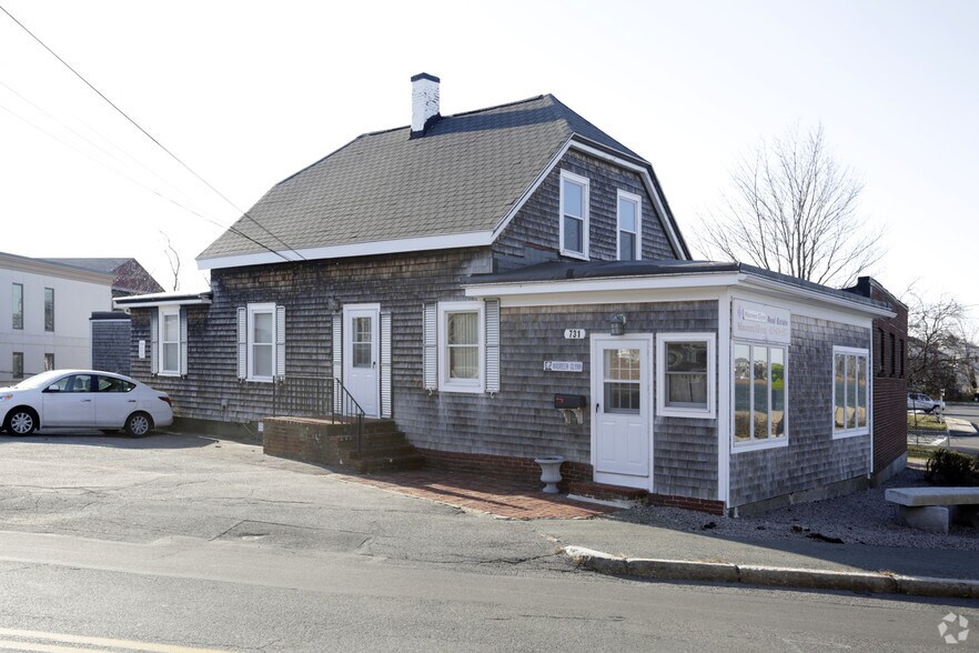 Primary Photo Of 735 E Squantum St, Quincy Office For Lease