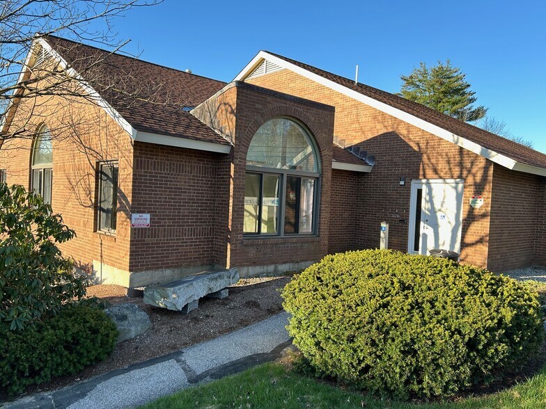 More Photos Of 171 Pleasant St, Concord Medical For Lease