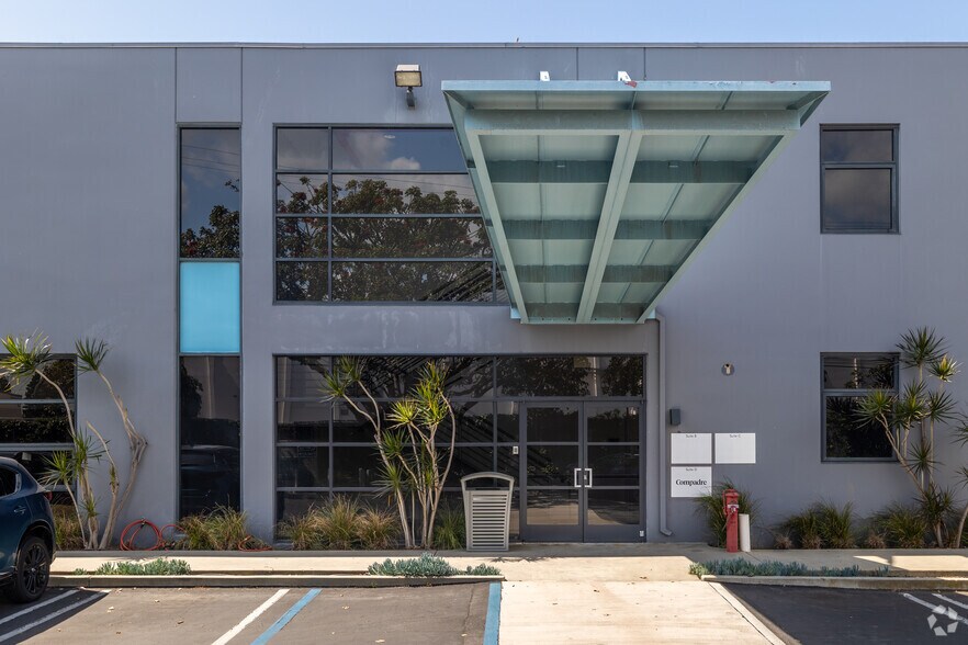 More Photos Of 12910 Culver Blvd, Marina Del Rey Unknown For Lease