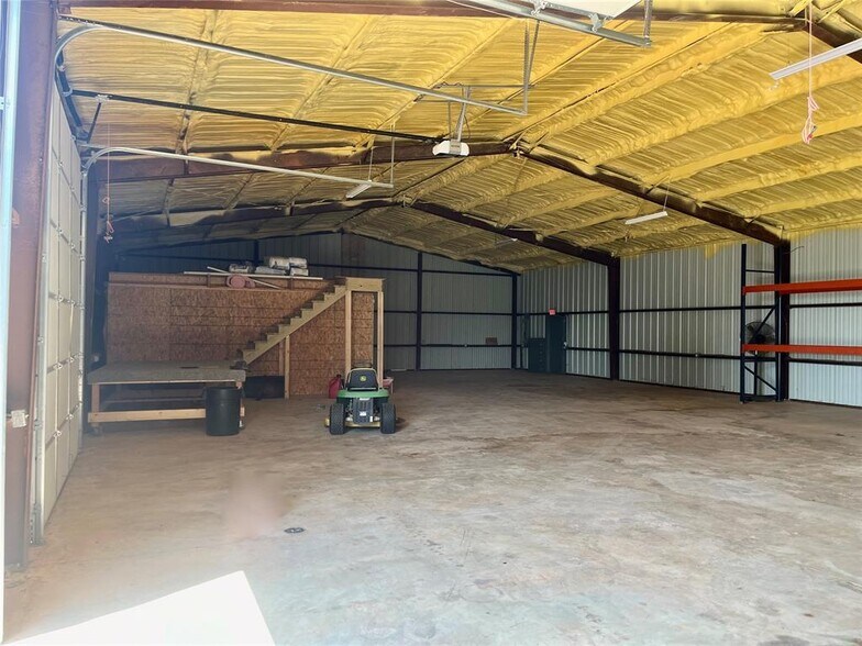 More Photos Of 2901 E Highway 37, Tuttle Flex For Sale