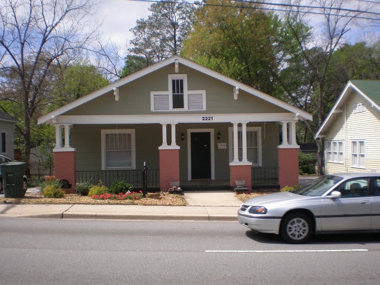 Primary Photo Of 2221 Bull St, Columbia Medical For Sale