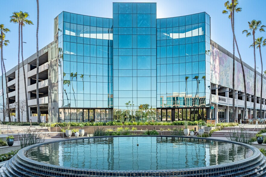 More Photos Of 3750 Kilroy Airport Way, Long Beach Office For Lease