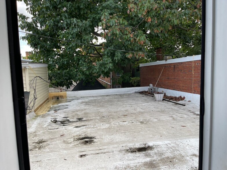 More Photos Of 631 Pennsylvania Ave SE, Washington Storefront Retail Office For Lease