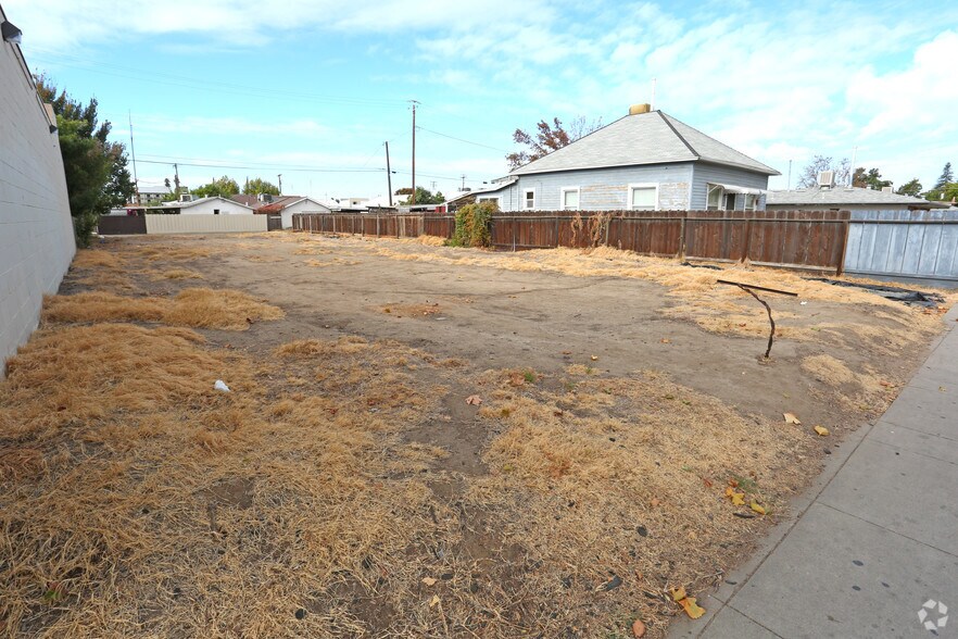 More Photos Of 304 N D St, Madera Land For Sale
