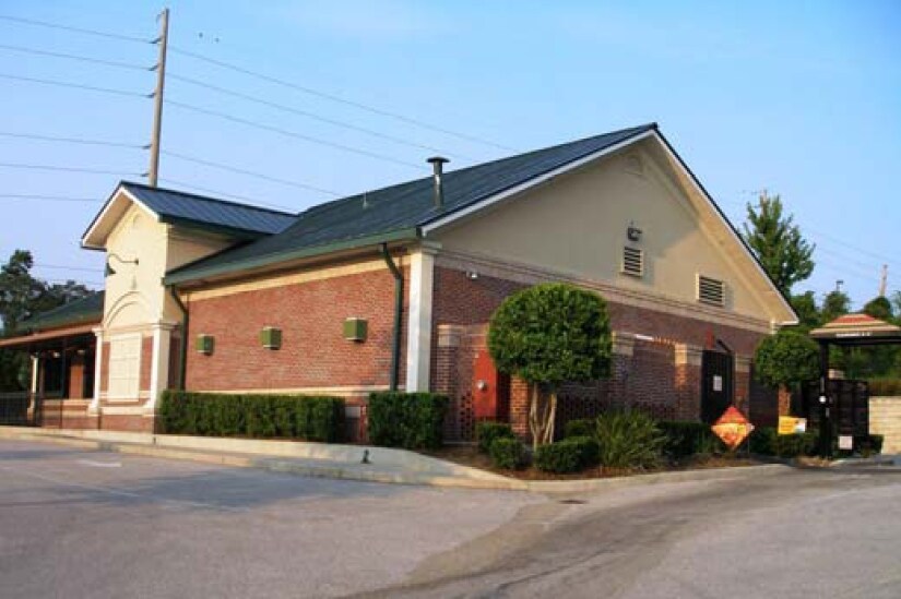 More Photos Of 949 Saxon Blvd, Orange City Restaurant For Lease