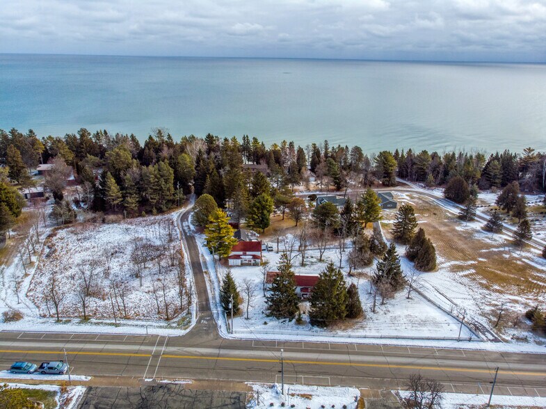 More Photos Of 6269 Wi-57, Sturgeon Bay Hotel For Sale