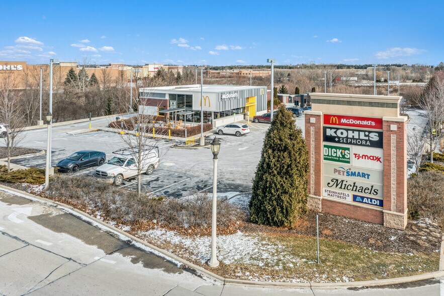 More Photos Of 2500 Washington St, Grafton Fast Food For Sale