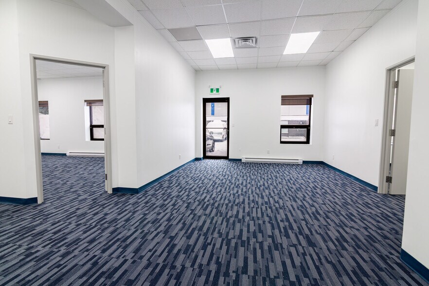 More Photos Of 2710 Lancaster Rd, Ottawa Warehouse For Sale