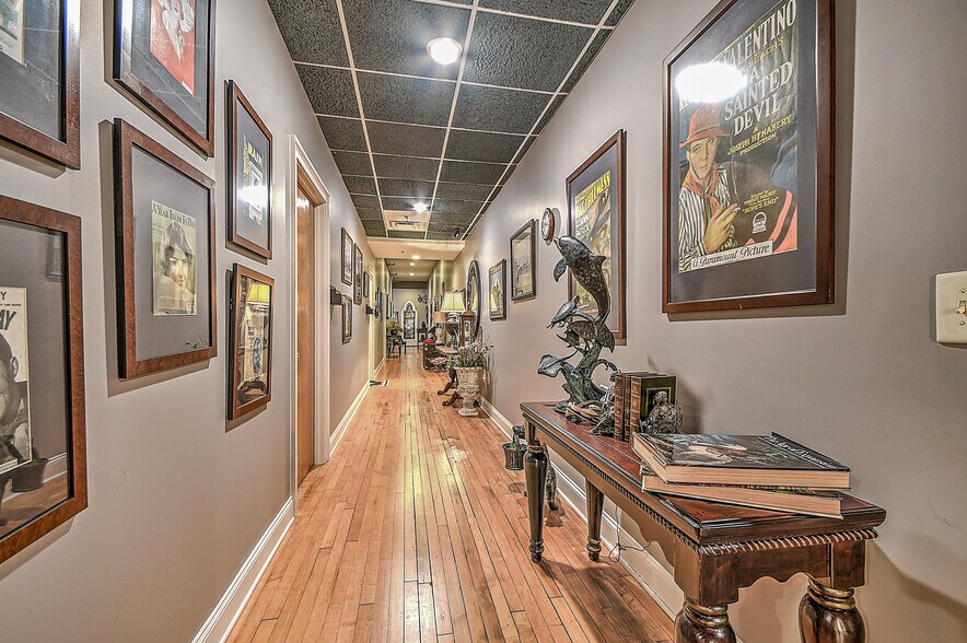 More Photos Of 220 Broad St, Kingsport Flex For Sale