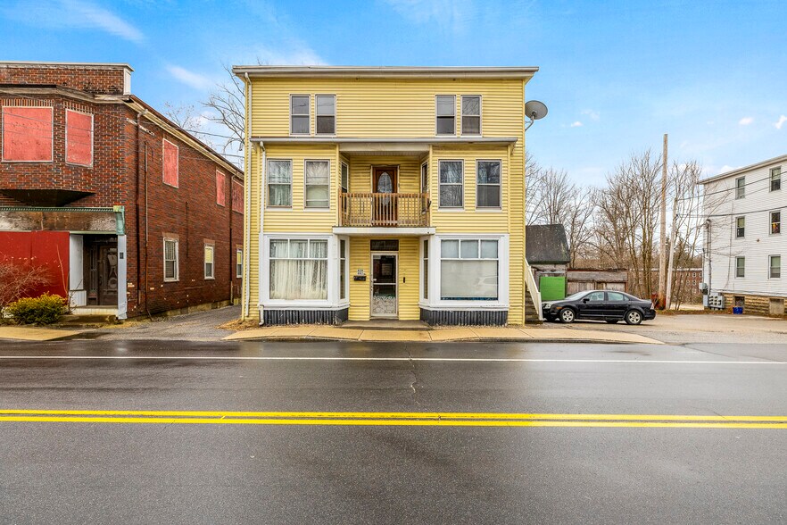 Primary Photo Of 441 Main St, South Berwick Apartments For Sale