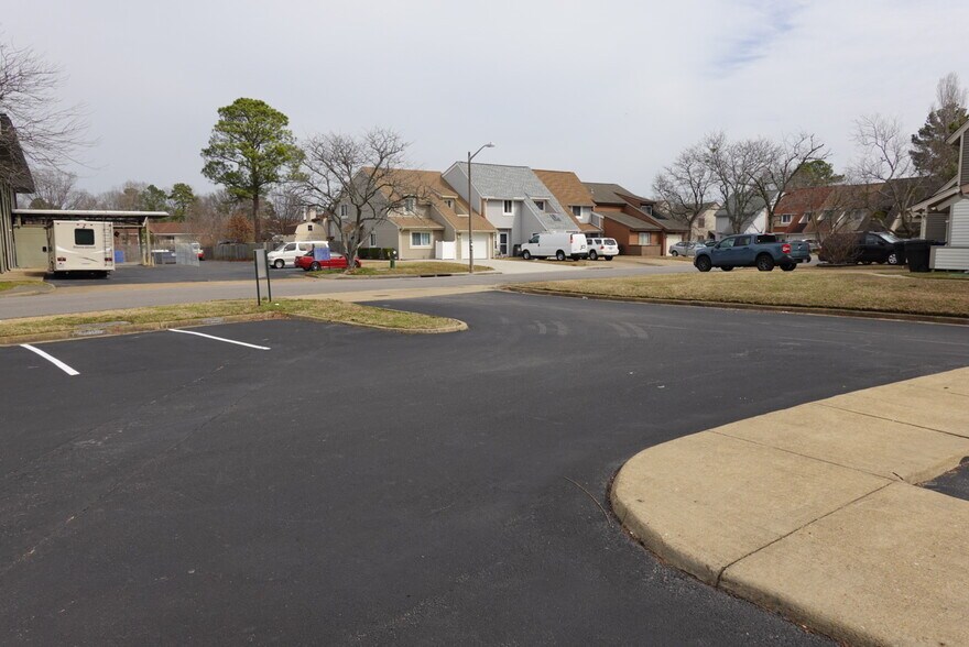 More Photos Of 4190 S Plaza Trl, Virginia Beach Office For Lease