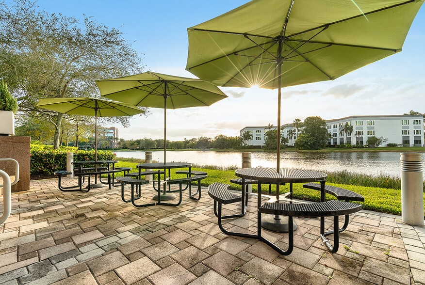 More Photos Of 1301 International Pky, Sunrise Office For Lease