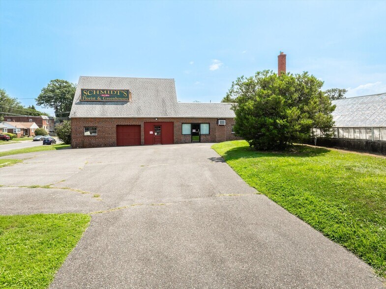 More Photos Of 700 Solly Ave, Philadelphia Garden Center For Sale