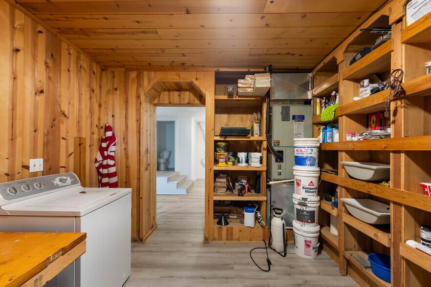 More Photos Of 267 W Sixth St, Port Orford Storefront Retail Residential For Sale