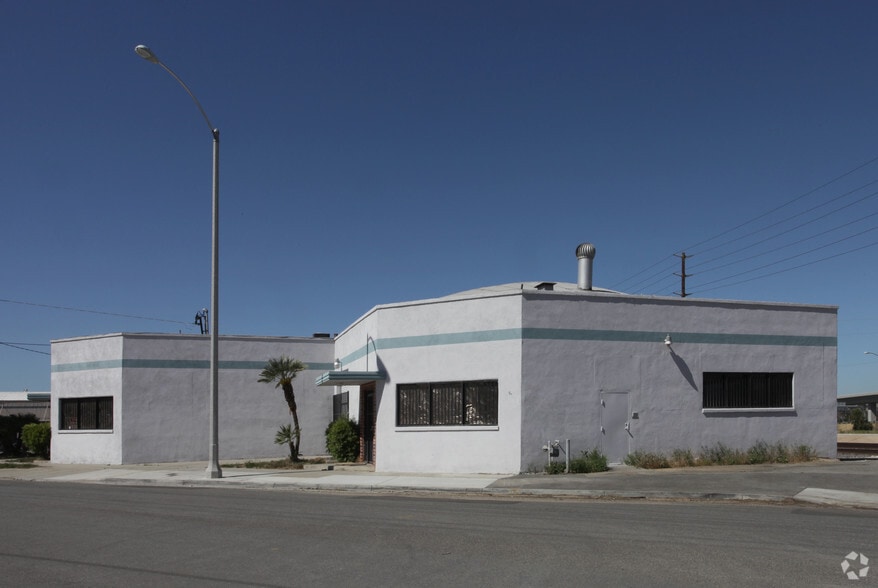 More Photos Of 2525 Kansas Ave, Riverside Manufacturing For Sale