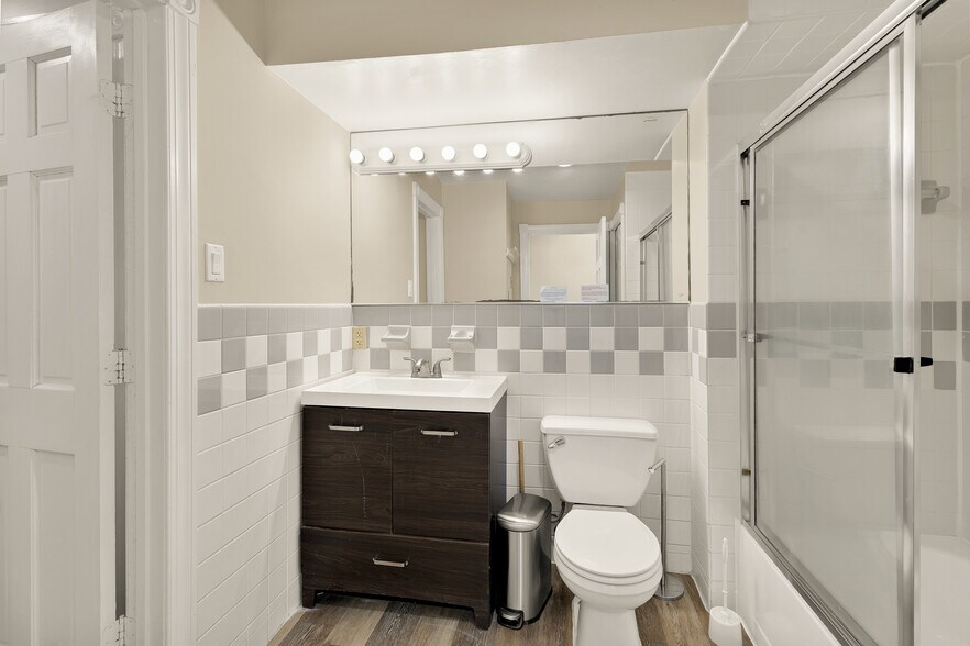 More Photos Of 228 E Capitol St NE, Washington Apartments For Sale