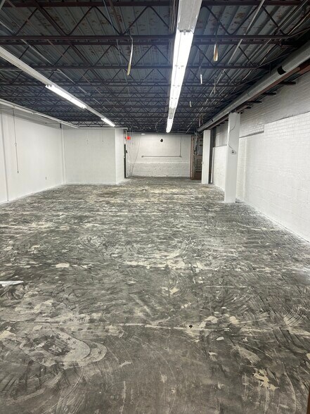 More Photos Of 814 E Broadway, Columbia Storefront Retail Office For Lease
