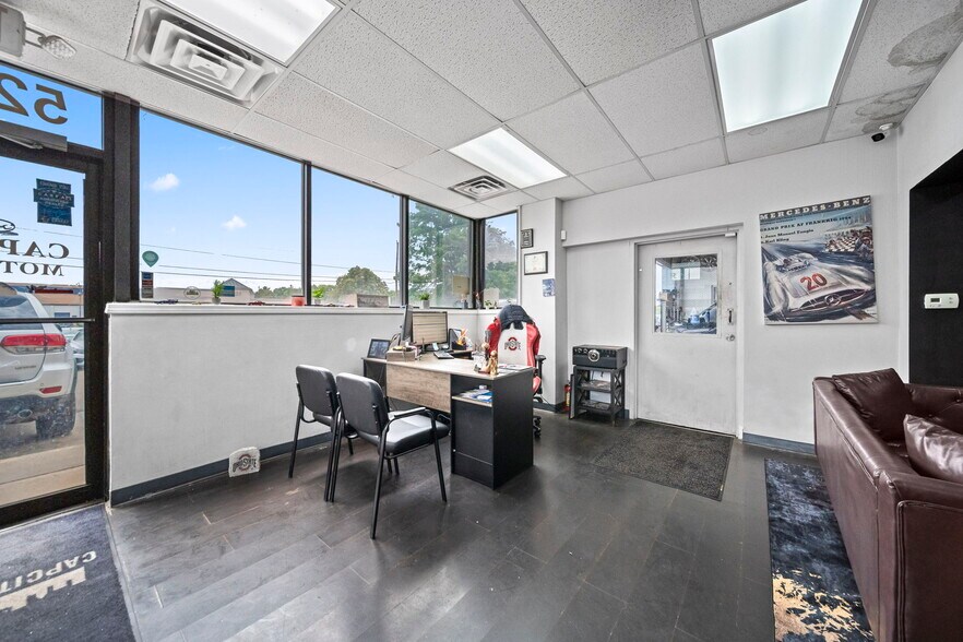 More Photos Of 5250 E Main St, Columbus Auto Dealership For Sale