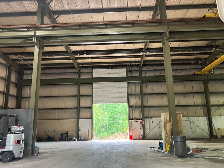 More Photos Of 185 Lafayette Rd, North Hampton Warehouse For Lease