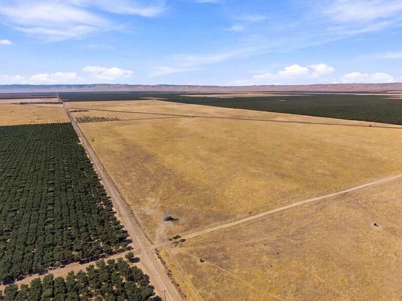 More Photos Of 12678 CA-33 hwy, Lost Hills Land For Sale