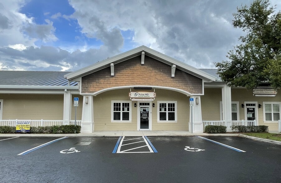 More Photos Of 733-771 Highway 466, Lady Lake Medical For Sale