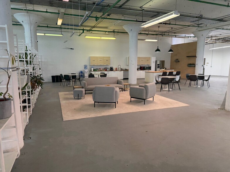 More Photos Of 401 E 4th St, Bridgeport Unknown For Lease